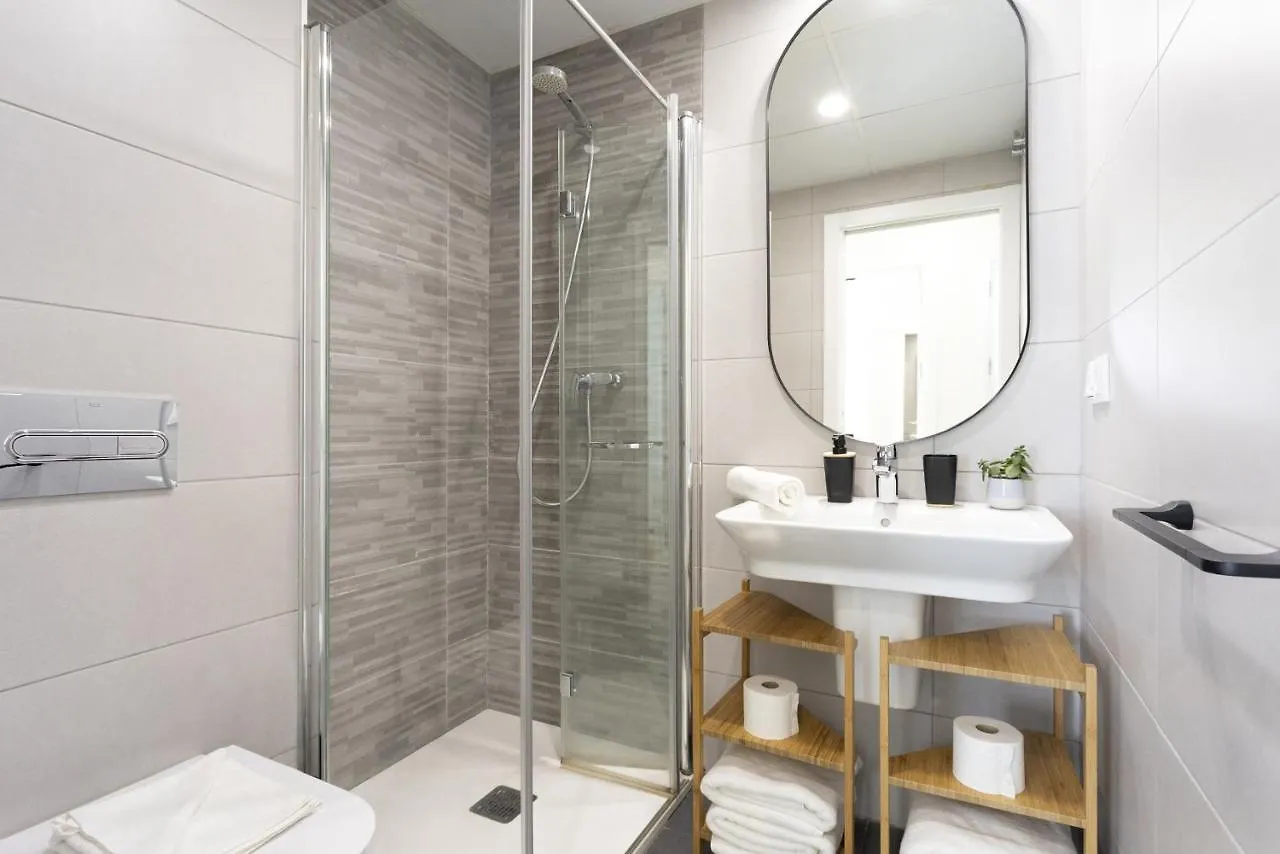 Apartment -MalagaSunApts-Centre Pool&Parking Bus-Train Station